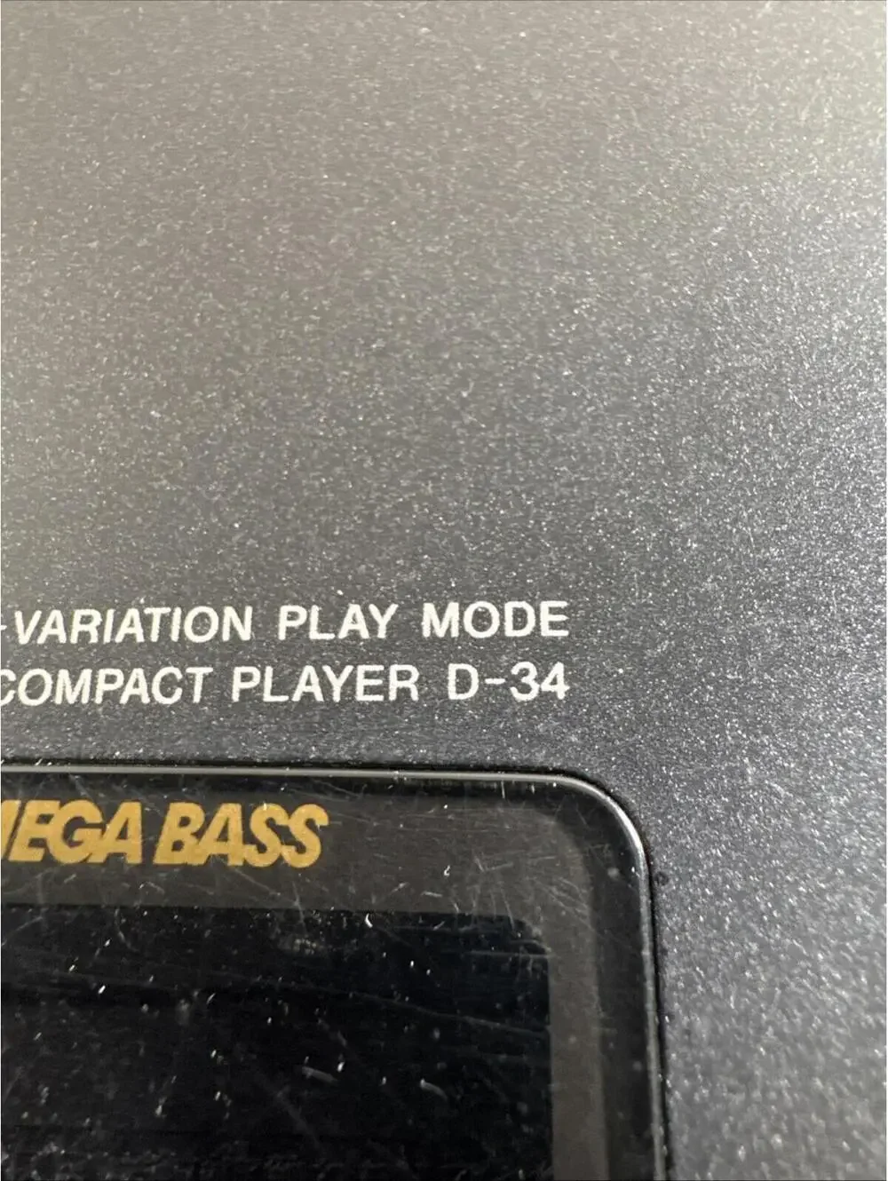 Sony Discman D-34 Portable CD Compact Player Mega Bass With Case And Charger